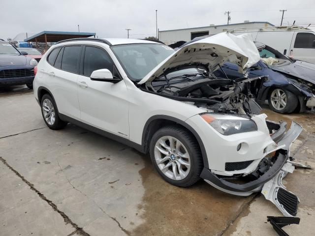 WBAVL1C52FVY25749 - 2015 BMW X1 XDRIVE28I WHITE photo 4