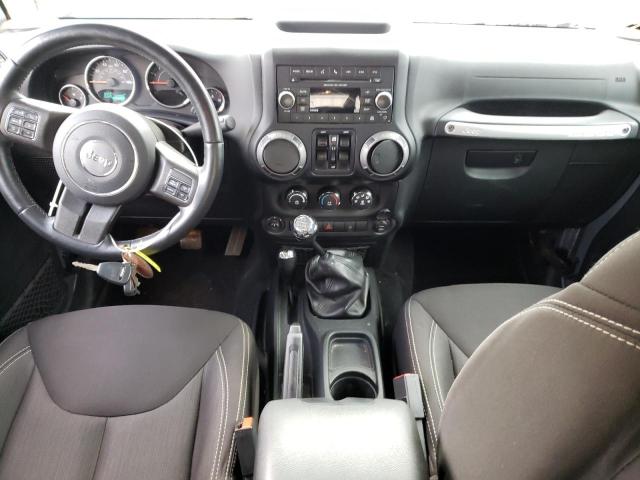 1C4BJWEG7HL553902 - 2017 JEEP WRANGLER U SAHARA SILVER photo 8