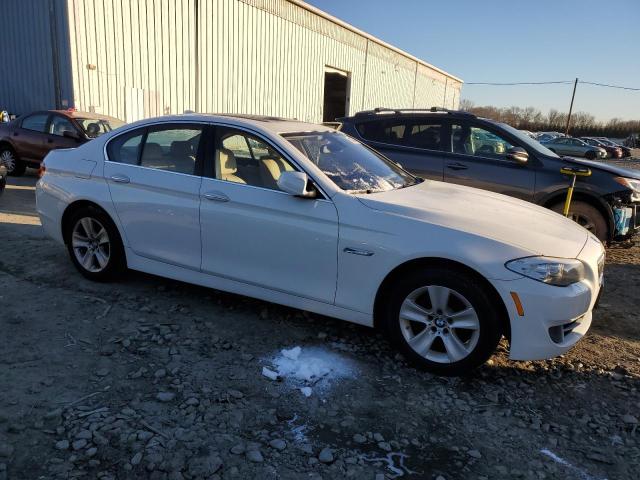 WBAXH5C53DDW13947 - 2013 BMW 528 XI WHITE photo 4