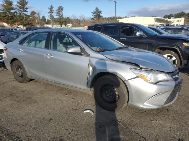 4T1BF1FK5HU435117 - 2017 TOYOTA CAMRY LE SILVER photo 4