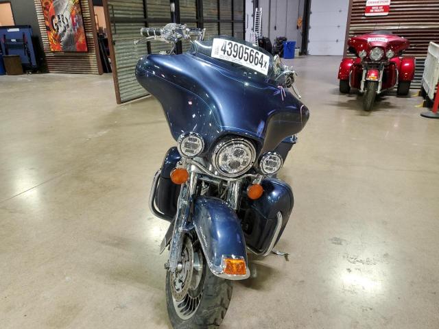 1HD1FC4129Y627142 - 2009 HARLEY-DAVIDSON FLHTCU BLUE photo 2