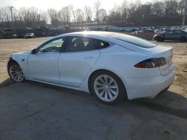 5YJSA1E2XJF285671 - 2018 TESLA MODEL S WHITE photo 2