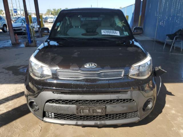 KNDJN2A28K7685862 - 2019 KIA SOUL BLACK photo 5