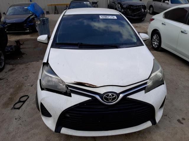 VNKKTUD35HA082915 - 2017 TOYOTA YARIS L WHITE photo 5