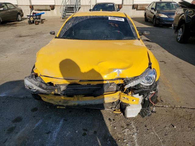 JF1ZNAA15F9706588 - 2015 TOYOTA SCION FR-S 黄色 照片 5
