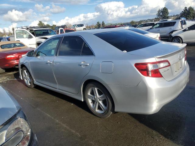 4T1BF1FK4DU237381 - 2013 TOYOTA CAMRY L SILVER photo 2