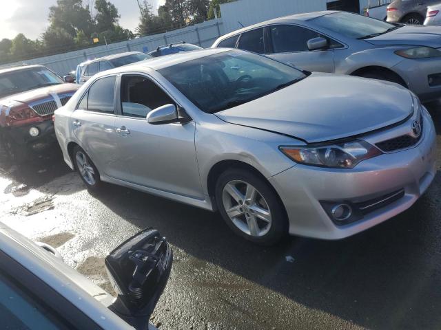 4T1BF1FK4DU237381 - 2013 TOYOTA CAMRY L SILVER photo 4