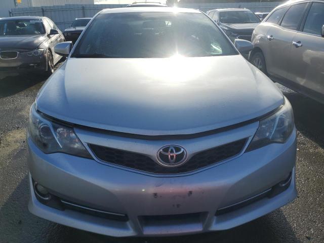 4T1BF1FK4DU237381 - 2013 TOYOTA CAMRY L SILVER photo 5