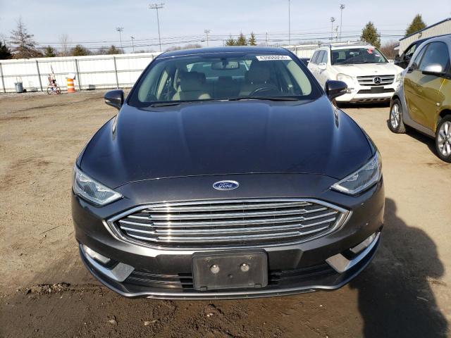 3FA6P0H97HR135910 - 2017 FORD FUSION SE GRAY photo 5