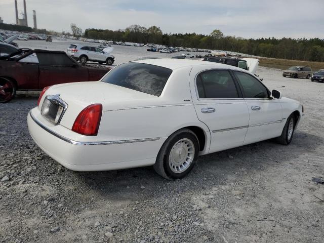1LNHM81W4YY868827 - 2000 LINCOLN TOWN CAR EXECUTIVE WHITE photo 3