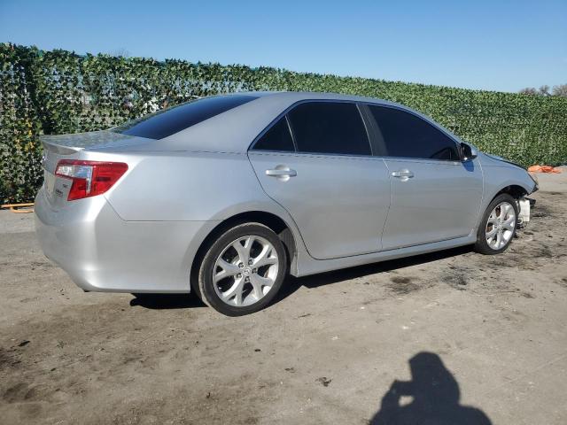 4T1BF1FK9CU090554 - 2012 TOYOTA CAMRY BASE SILVER photo 3