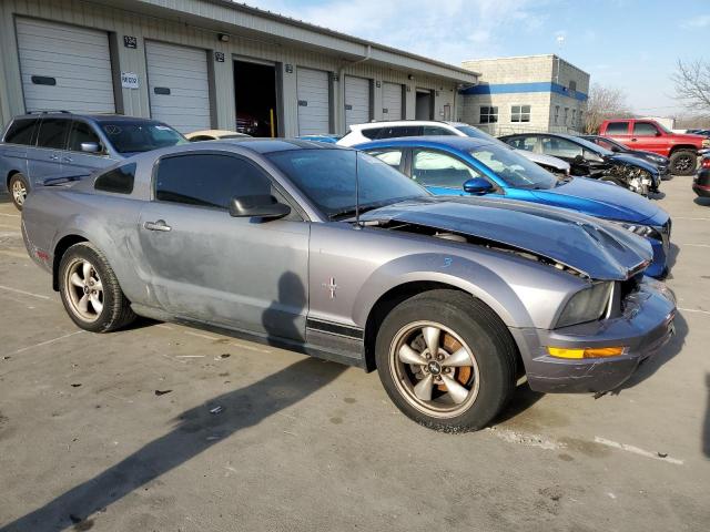 1ZVHT80NX65103200 - 2006 FORD MUSTANG GRAY photo 4