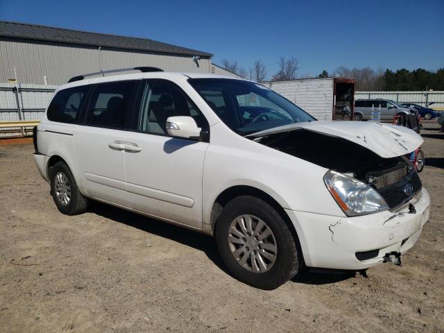 KNDMG4C73B6403788 - 2011 KIA SEDONA LX WHITE photo 4