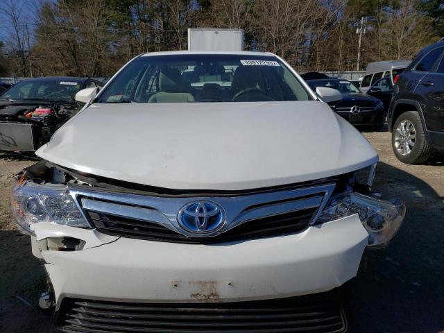 4T1BD1FK7DU068656 - 2013 TOYOTA CAMRY HYBRID WHITE photo 5