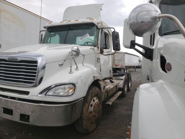 1FUJA6CK57LX77745 - 2007 FREIGHTLINER CONVENTION COLUMBIA WHITE photo 2