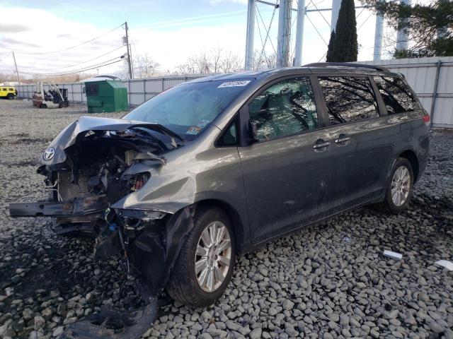 2012 TOYOTA SIENNA XLE, 