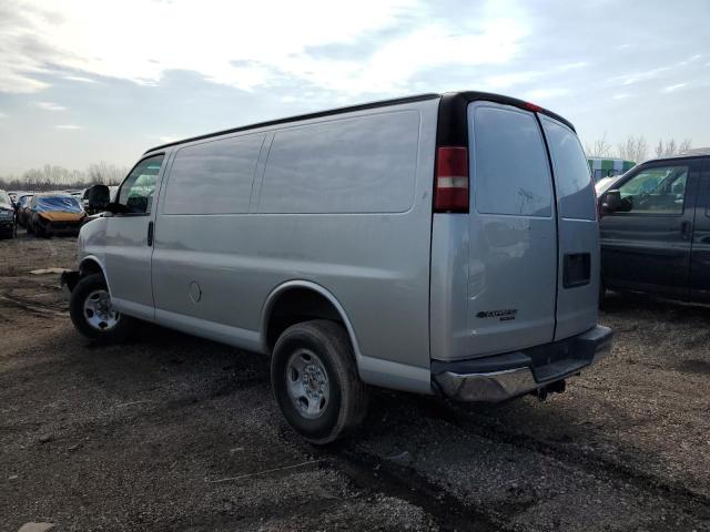 1GCWGFCA3D1170513 - 2013 CHEVROLET EXPRESS G2 WHITE photo 2