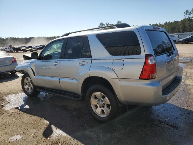 JTEZU14R070092999 - 2007 TOYOTA 4RUNNER SR5 SILVER photo 2