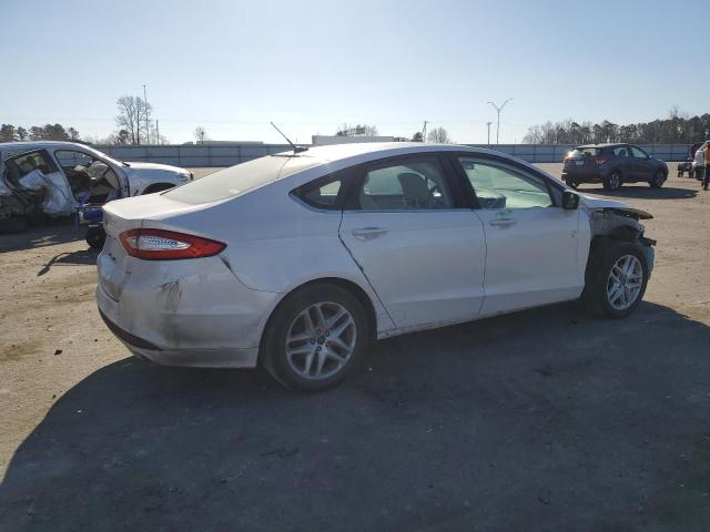 3FA6P0H74ER253181 - 2014 FORD FUSION SE WHITE photo 3