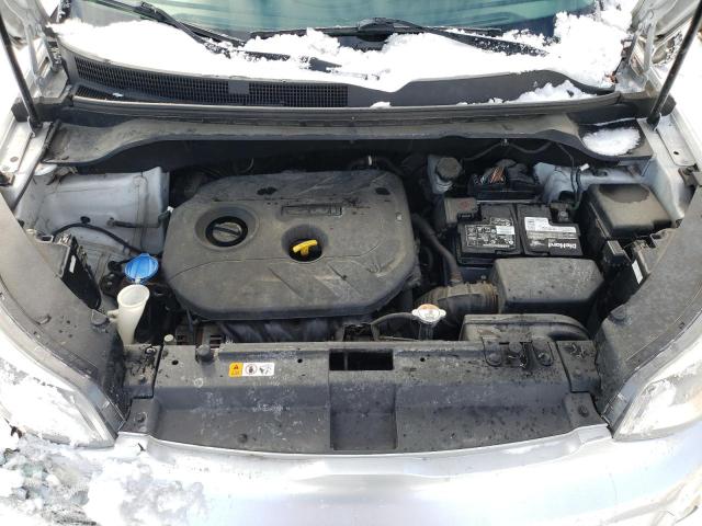 KNDJP3A57H7478270 - 2017 KIA SOUL + SILVER photo 11