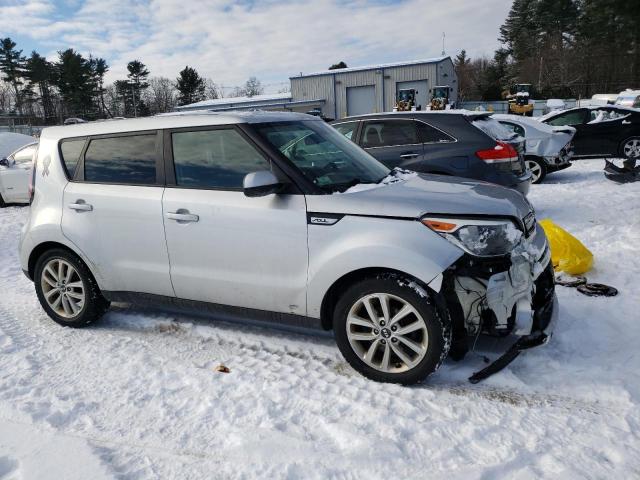 KNDJP3A57H7478270 - 2017 KIA SOUL + SILVER photo 4