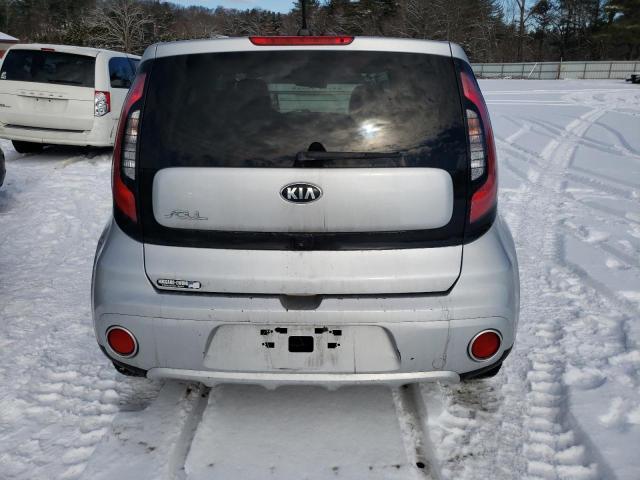 KNDJP3A57H7478270 - 2017 KIA SOUL + SILVER photo 6