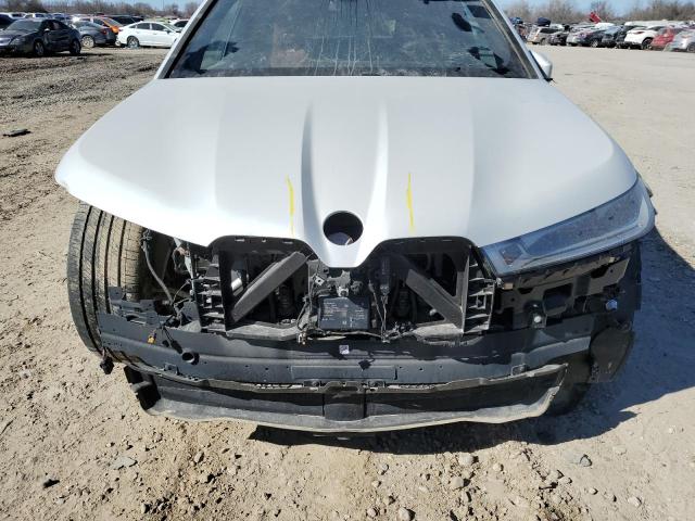 WB533CF01PCK61123 - 2023 BMW IX M60 WHITE photo 12