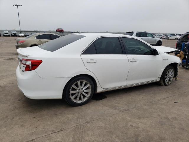 4T1BD1FK5DU076447 - 2013 TOYOTA CAMRY HYBRID WHITE photo 3