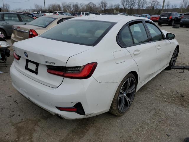 3MW5R7J5XK8A04836 - 2019 BMW 330XI WHITE photo 3