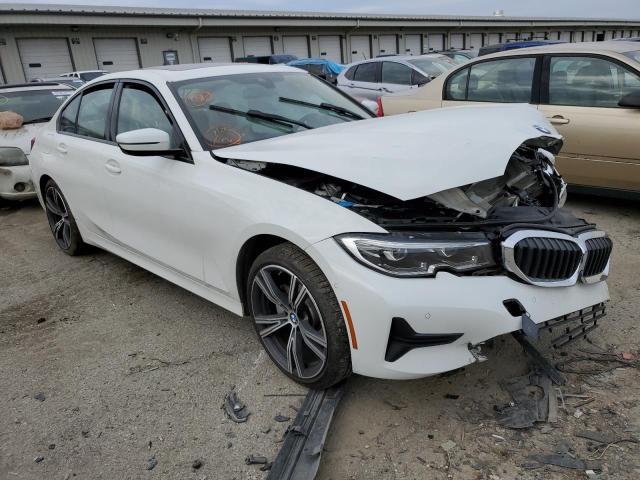 3MW5R7J5XK8A04836 - 2019 BMW 330XI WHITE photo 4