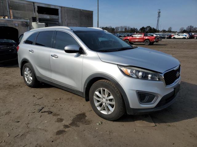 5XYPG4A50GG110112 - 2016 KIA SORENTO LX SILVER photo 4