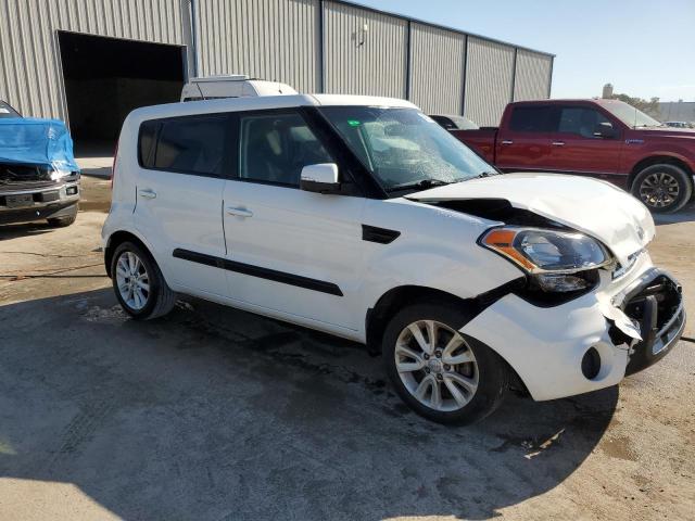 KNDJT2A67C7399494 - 2012 KIA SOUL + WHITE photo 4