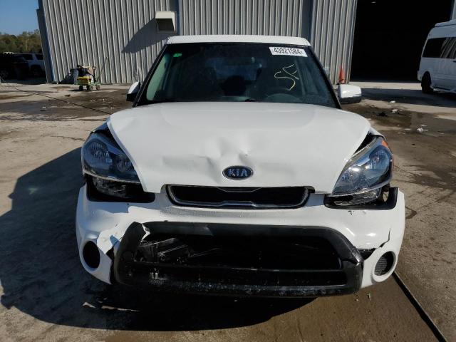 KNDJT2A67C7399494 - 2012 KIA SOUL + WHITE photo 5