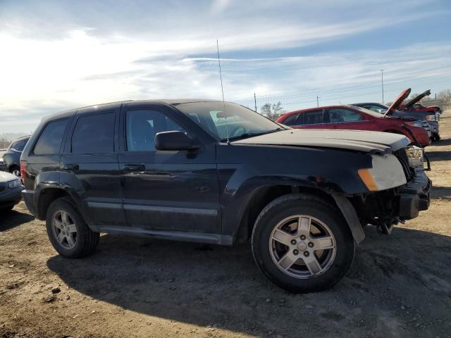 1J8GR48K07C640194 - 2007 JEEP GRAND CHER LAREDO BLACK photo 4