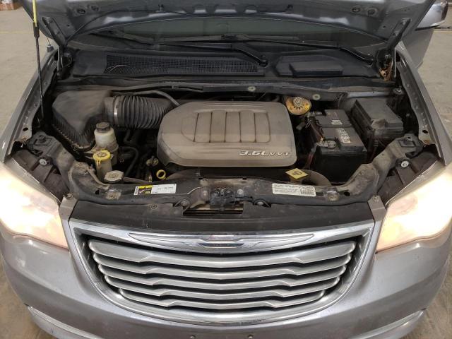 2C4RC1CG6ER285829 - 2014 CHRYSLER TOWN & COU TOURING L SILVER photo 12