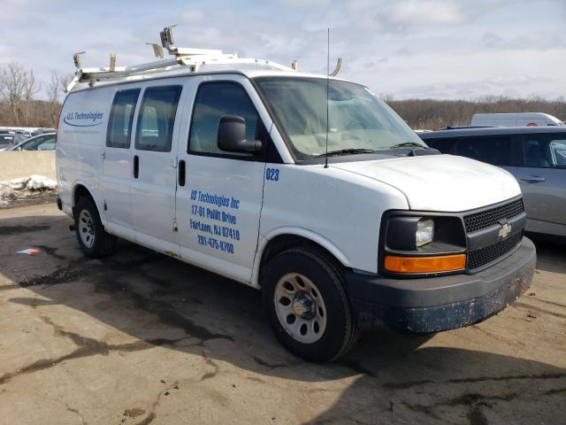 1GCUGADX6A1130743 - 2010 CHEVROLET EXPRESS G1 WHITE photo 4