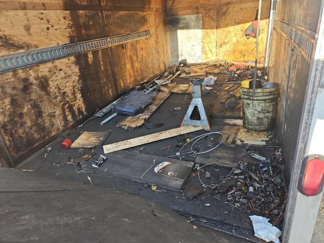 56JTE1428HA150104 - 2016 UNIT UTILITY TR თეთრი ფოტო 5