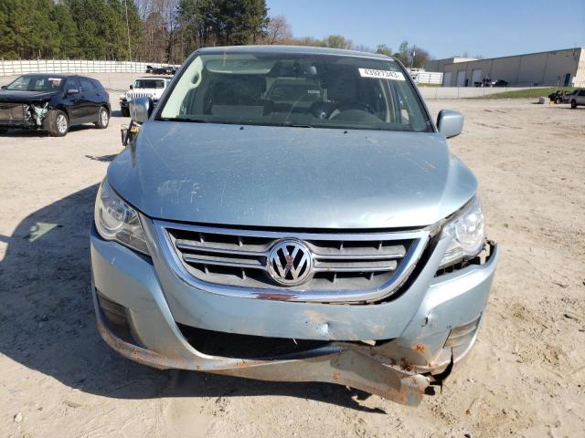 2V4RW3D18AR424565 - 2010 VOLKSWAGEN ROUTAN SE BLUE photo 5