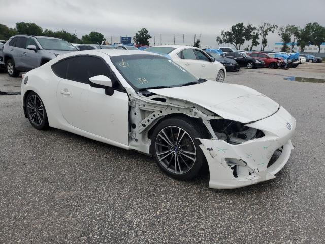 JF1ZNAA16D1706286 - 2013 TOYOTA SCION FR-S WHITE photo 4