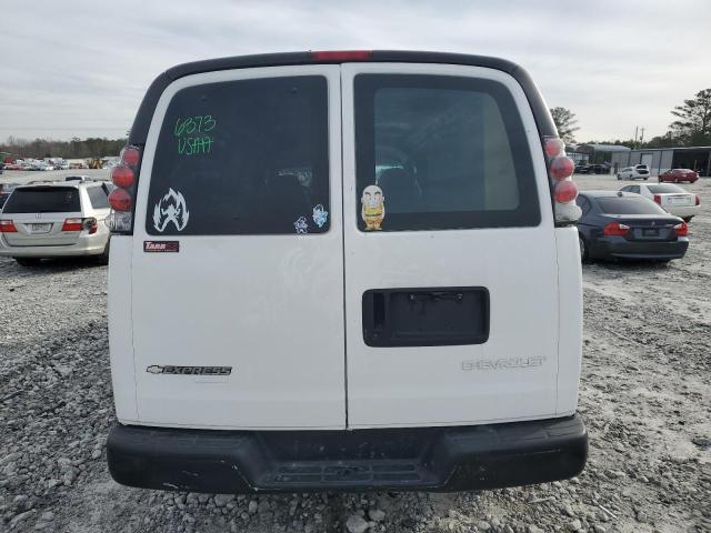 1GAHG39U541196953 - 2004 CHEVROLET EXPRESS G3 WHITE photo 6