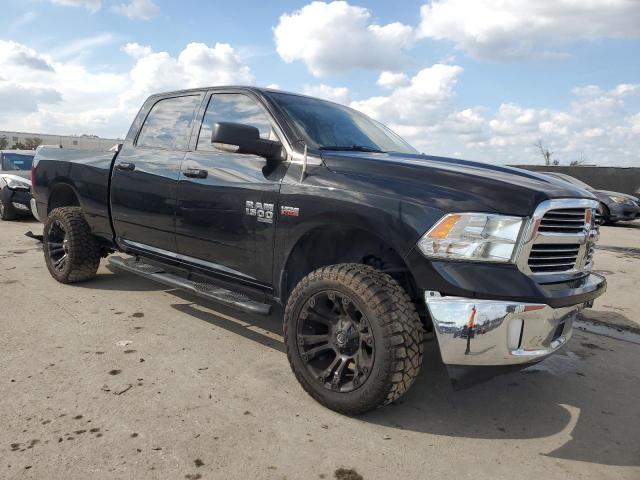 1C6RR7TT4KS695769 - 2019 RAM 1500 CLASS SLT შავი ფოტო 4