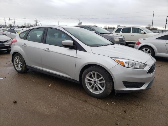 1FADP3K20JL283504 - 2018 FORD FOCUS SE SILVER photo 4