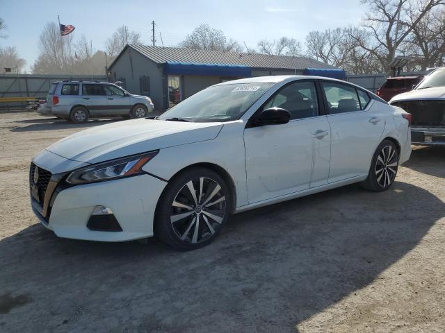 1N4BL4CV1KC167764 - 2019 NISSAN ALTIMA SR WHITE photo 1