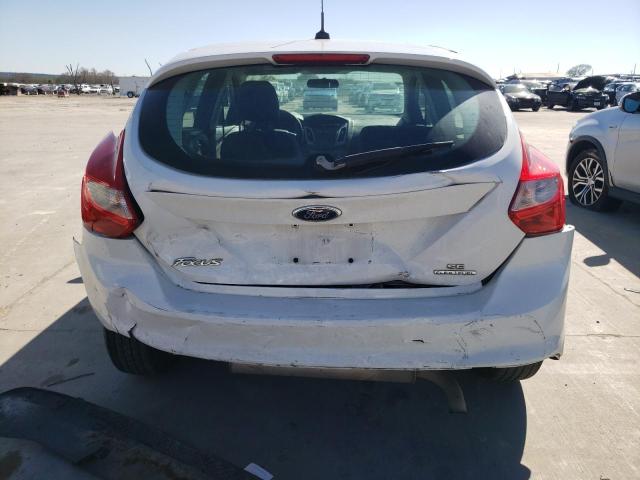 1FADP3K28EL393190 - 2014 FORD FOCUS SE WHITE photo 6