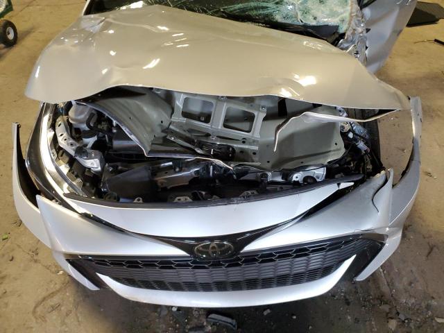 JTND4RBE7L3073917 - 2020 TOYOTA COROLLA SE SILVER photo 11