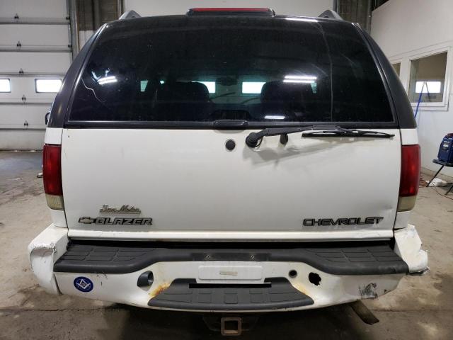 1GNDT13W51K230631 - 2001 CHEVROLET BLAZER WHITE photo 6