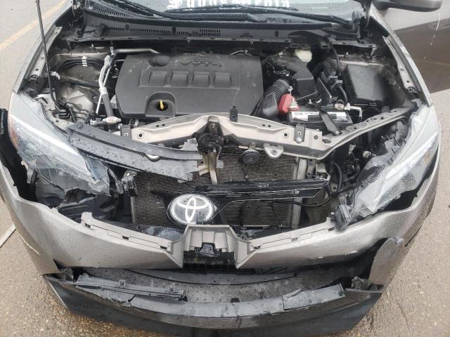 2T1BURHE0JC010357 - 2018 TOYOTA COROLLA L GRAY photo 11