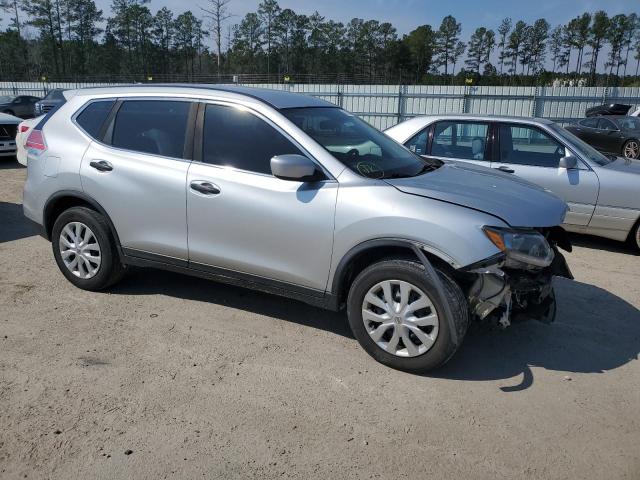 KNMAT2MV4GP690608 - 2016 NISSAN ROGUE S SILVER photo 4