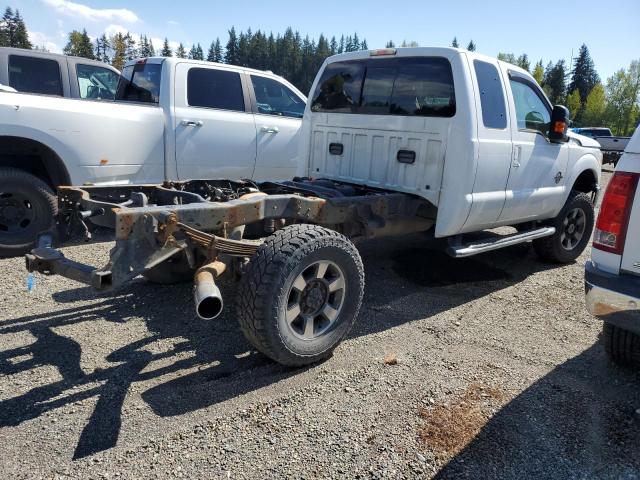 1FT7X2BTXBEC94381 - 2011 FORD F250 SUPER DUTY WHITE photo 3