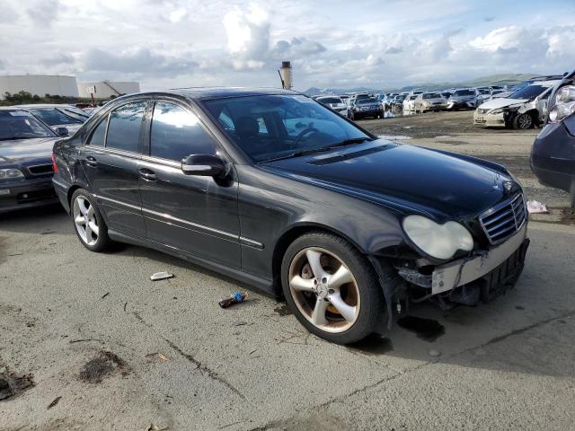 WDBRF40J45F588283 - 2005 MERCEDES-BENZ C 230K SPORT SEDAN BLACK photo 4